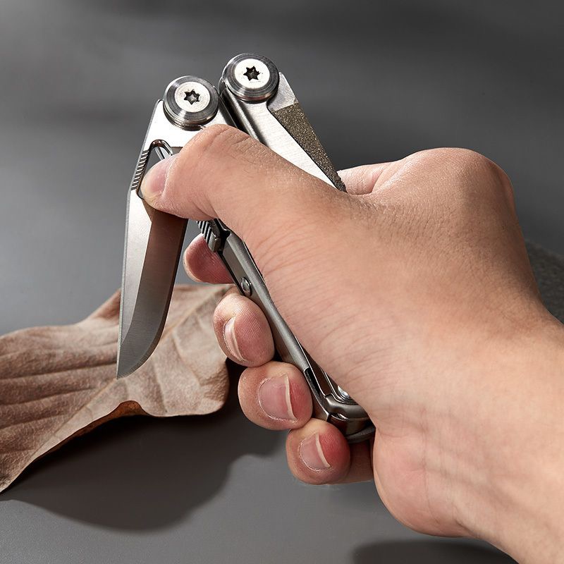 SWISS TECH 18in1 Multitool Dol - Hunting And Outdoor Supplies のレビューと価格
